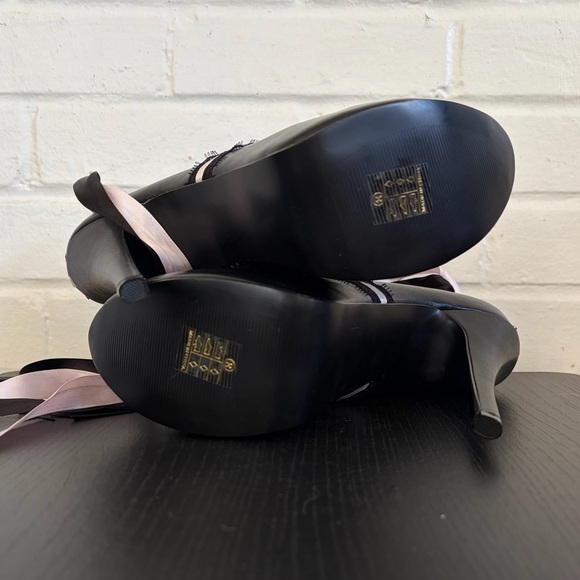 Bordello Teeze-13 Platform Pump by Pleaser, SZ 8 (Fits 7.5) - Picture 11 of 13